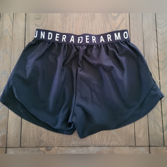 Under Armour Play Up 3.0 Shorts - Picture 3 of 9